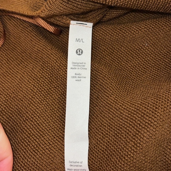 Lululemon merino wool wrap - Picture 4 of 5